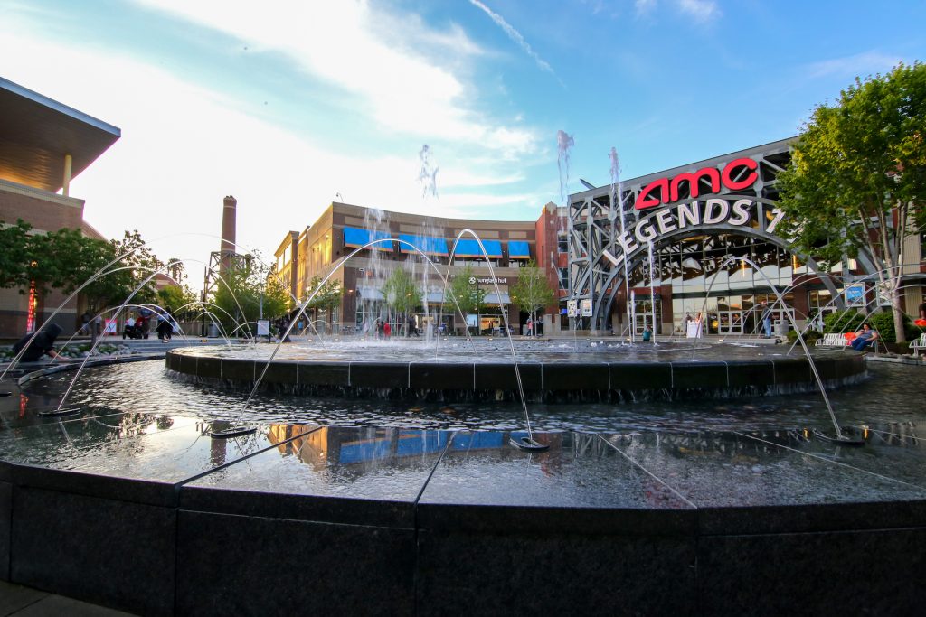 Five Things You Don't Want To Miss At Legends Outlets This Spring & Summer - IN Kansas City Magazine