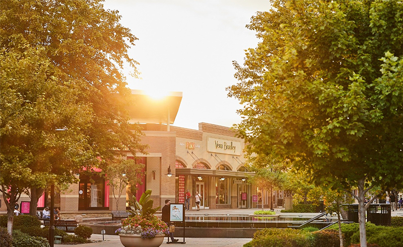 Legends Outlets adding outdoor community space, 2017