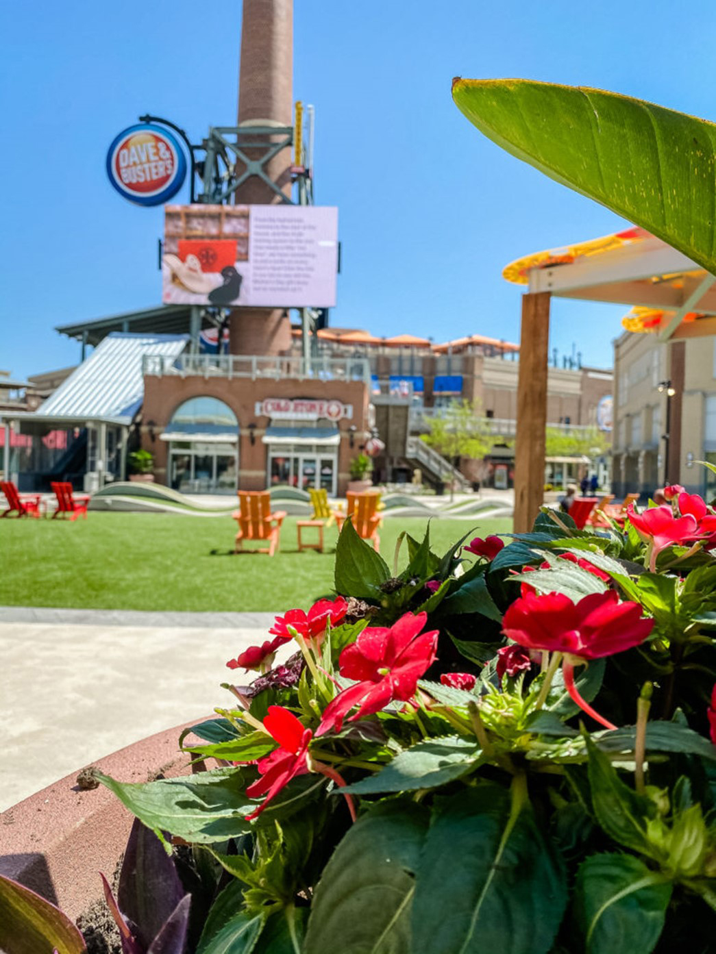 The Lawn at Legends Outlets - Legends Outlets Kansas City - Outlet Mall,  Deals, Restaurants, Entertainment, Events and Activities